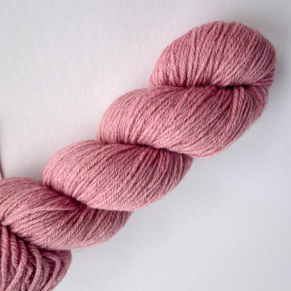 Bio-Wolle „manx merino fine " Somerset Rose Rosy Green Wool