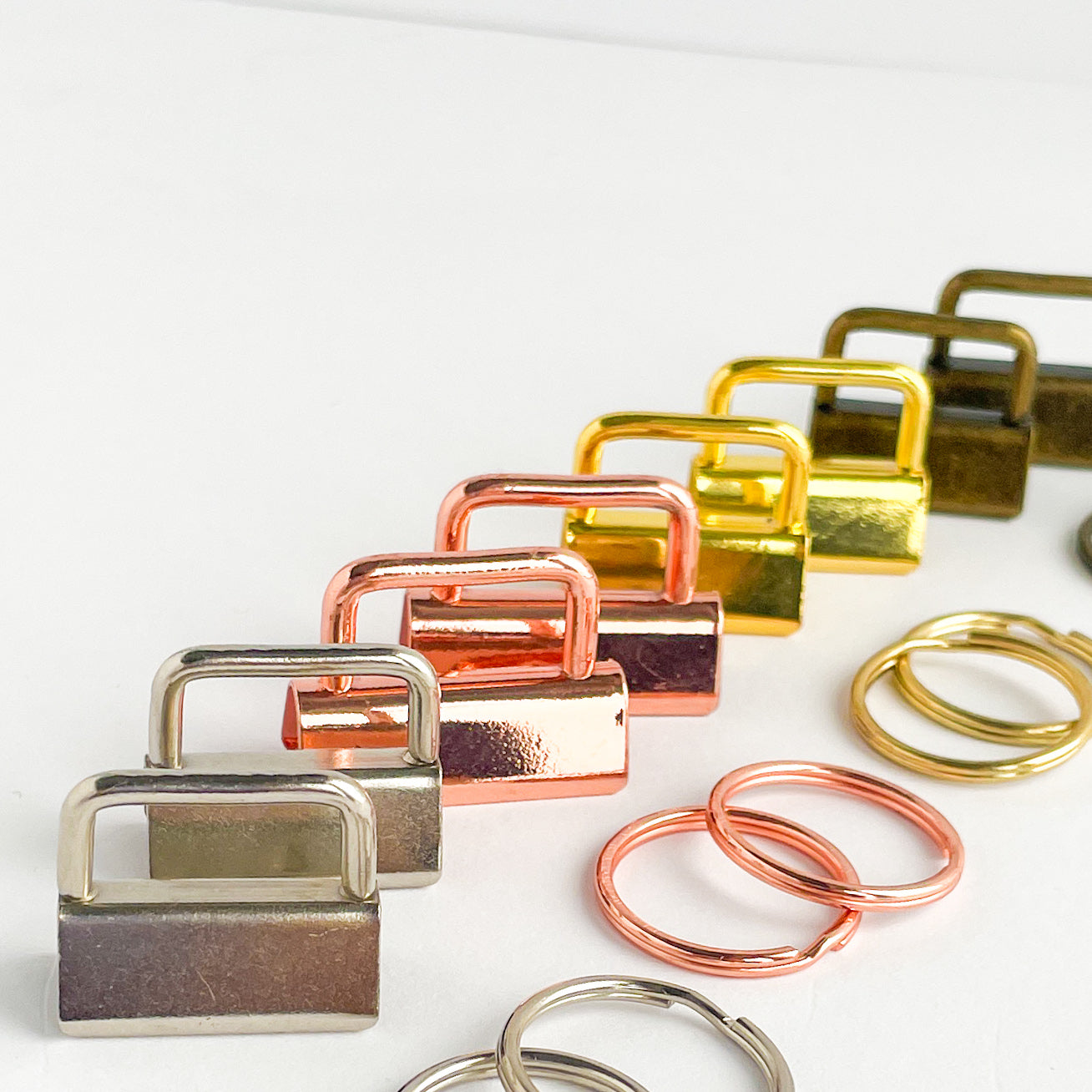 Schlüsselband-Rohlinge – Klemmschließen: Metallendkappe mit Schlüsselring