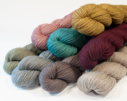 Bio-Wolle „manx merino fine " Somerset Rose Rosy Green Wool
