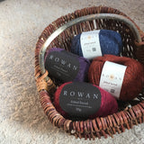 Wolle „felted tweed – treacle" braun ROWAN